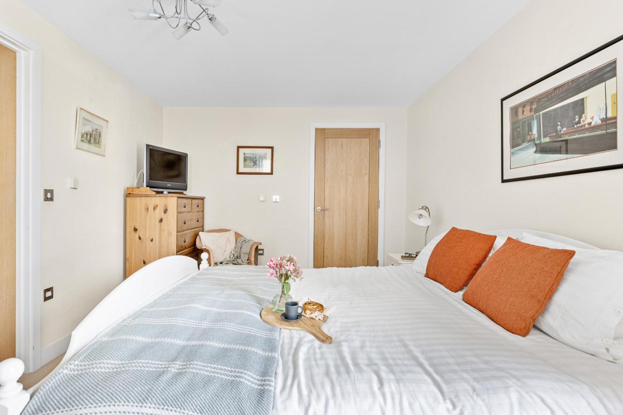 B6 Masts - With Sea Views, Parking And Terrace *