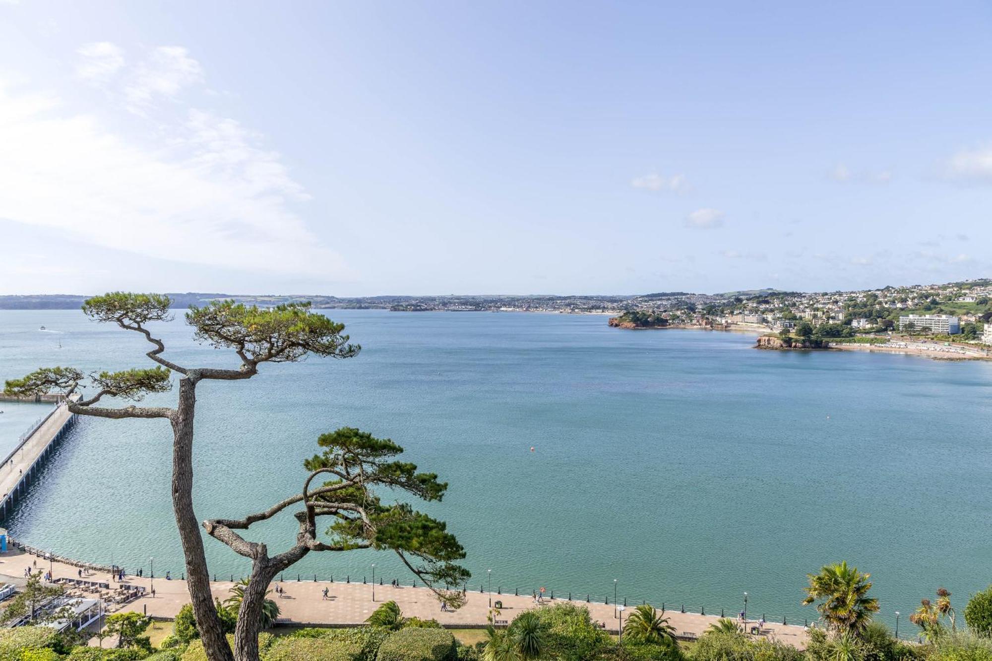 B6 Masts - With Sea Views, Parking And Terrace * Torquay