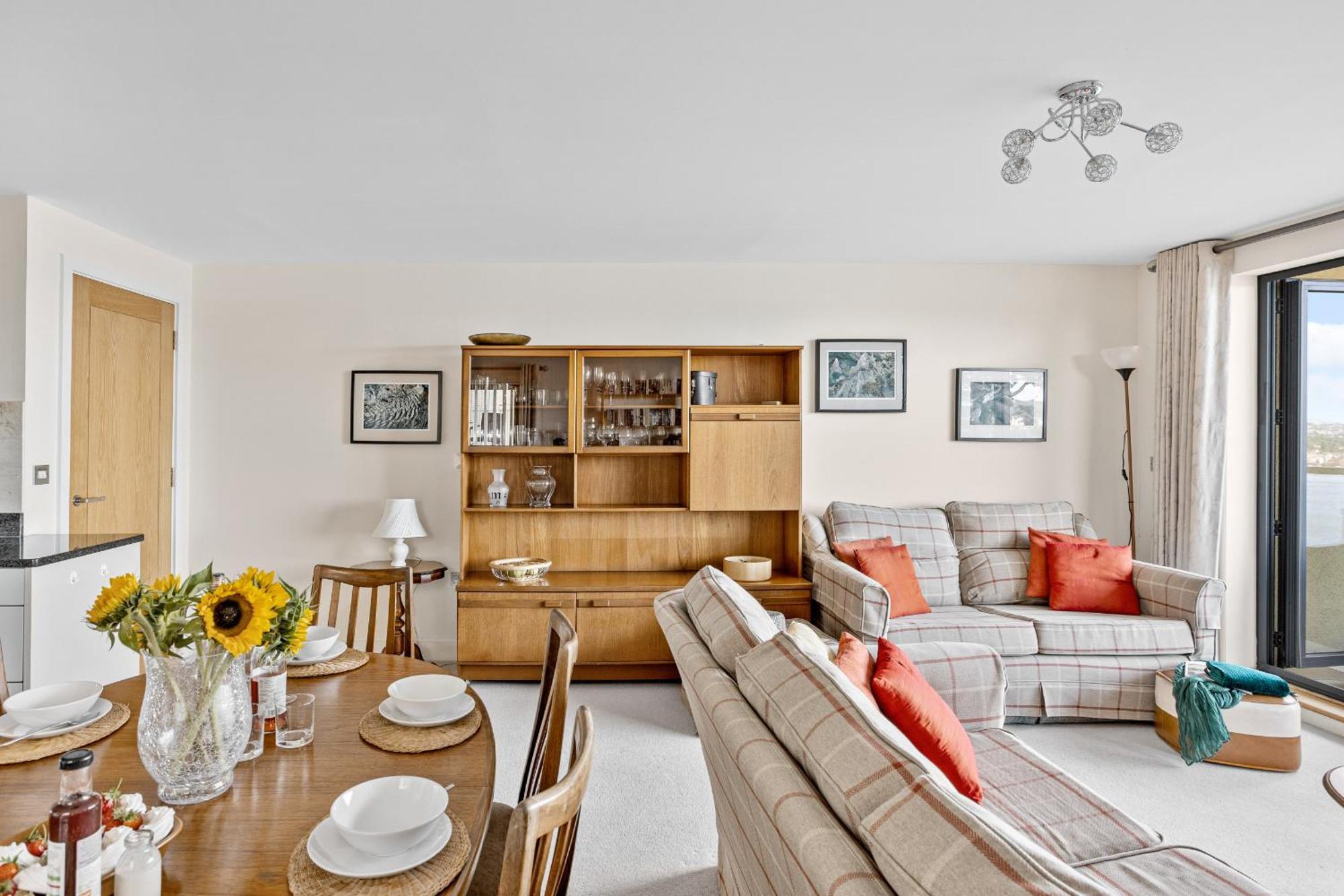 Apartment B6 Masts - With Sea Views, Parking And Terrace *