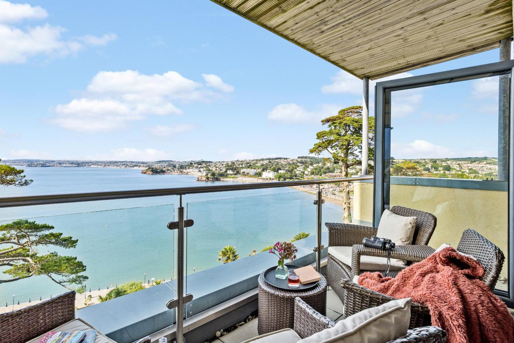 B6 Masts - With Sea Views, Parking And Terrace Apartment *