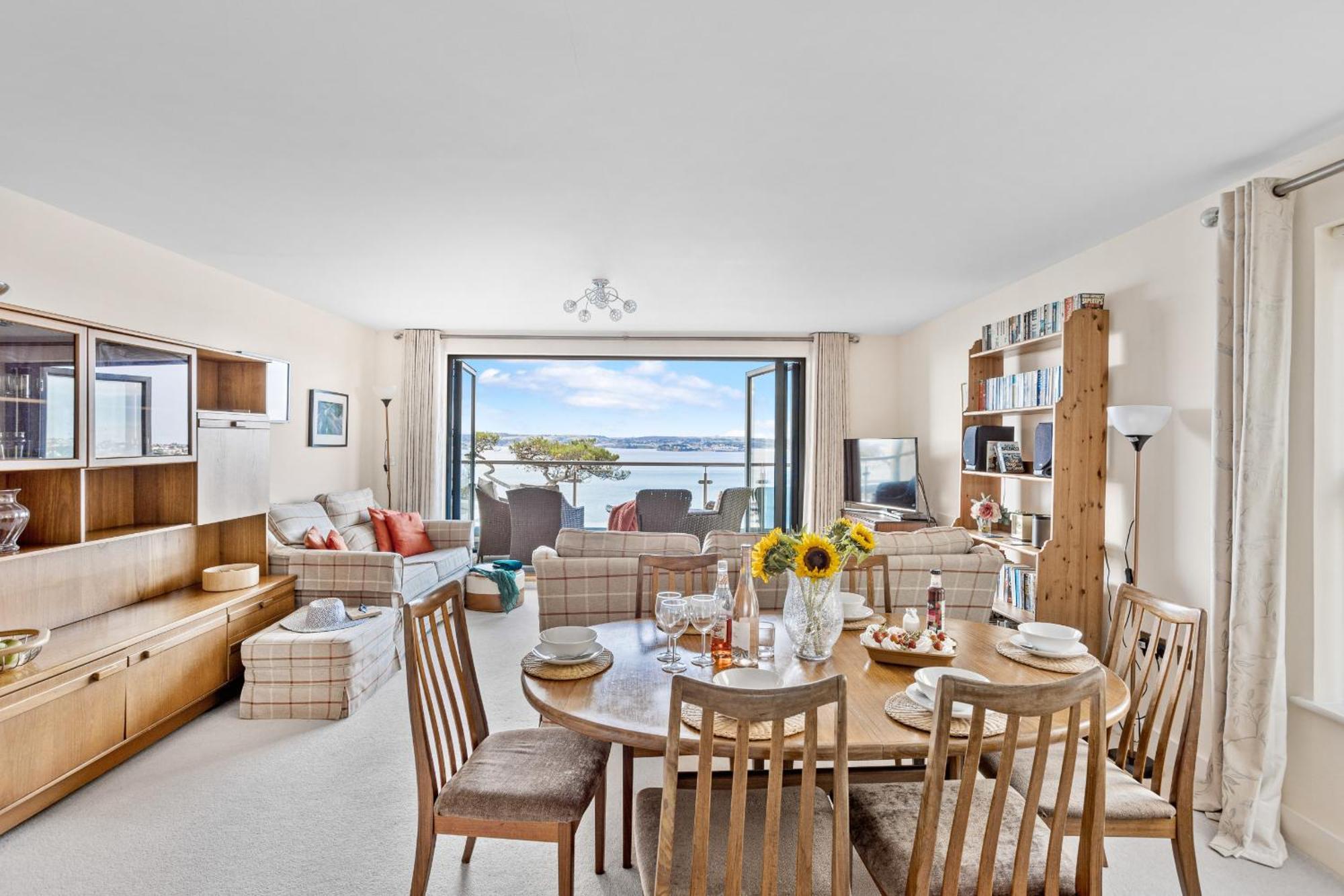 Apartment B6 Masts - With Sea Views, Parking And Terrace *